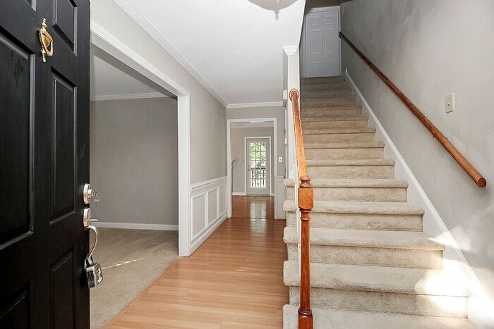 6629 Brenock Ln - Photo 6 of 36