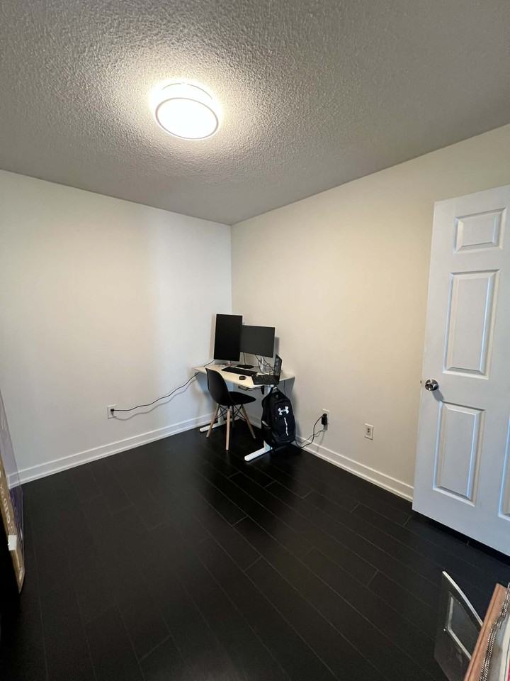 10 Capreol Court #717 - Photo 6 of 11