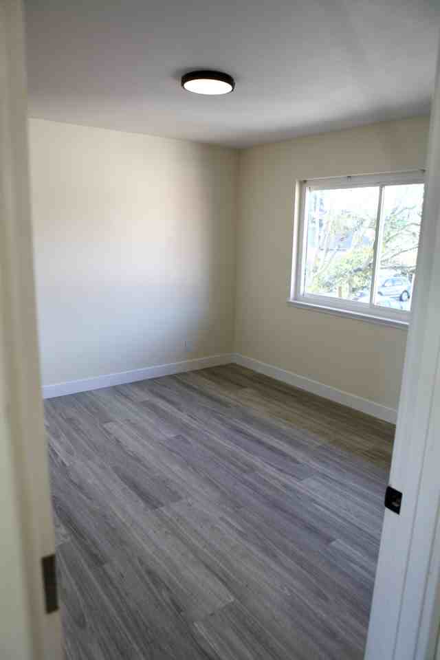 900 Toyon Dr #2 - Photo 6 of 12