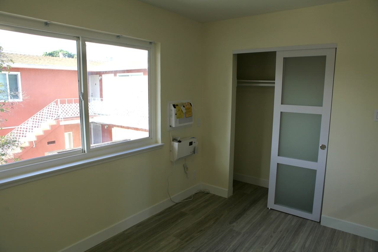 900 Toyon Dr #2 - Photo 7 of 12