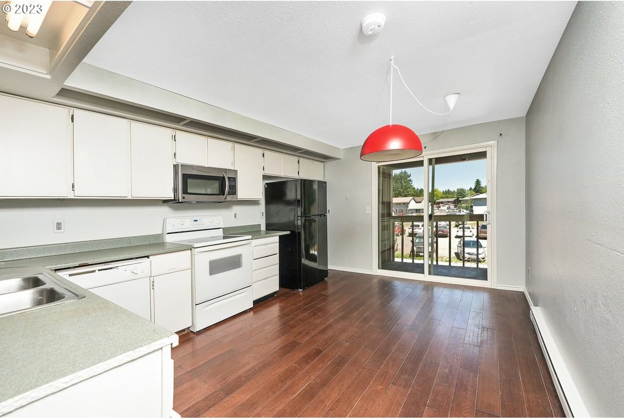 1470 Se Walnut St #26 - Photo 7 of 14