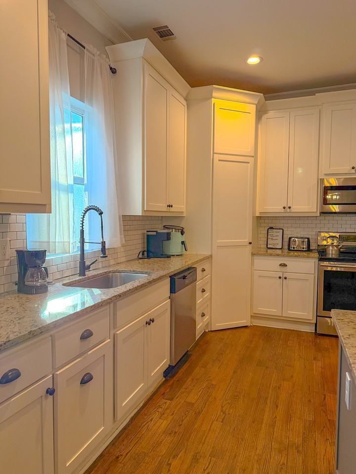 391 Lawton St Sw #NA - Photo 2 of 17