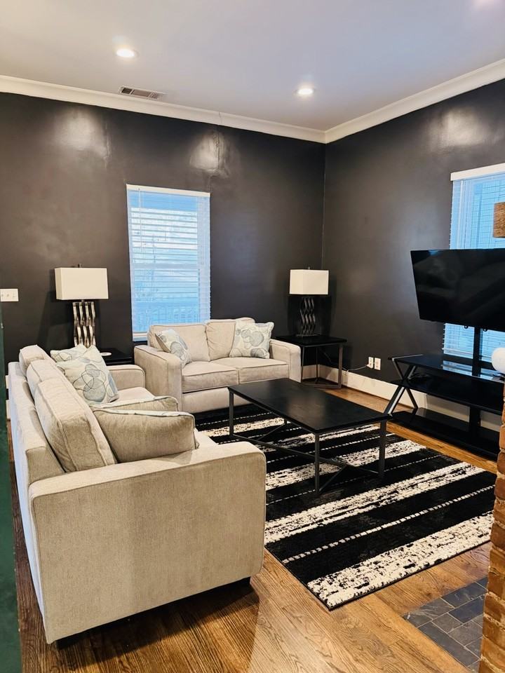 391 Lawton St Sw #NA - Photo 7 of 17