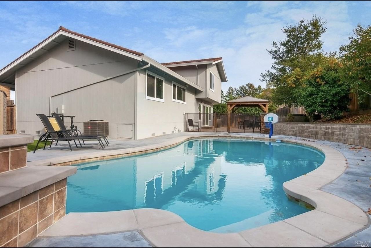 160 Clearview Ct #NA - Photo 2 of 20