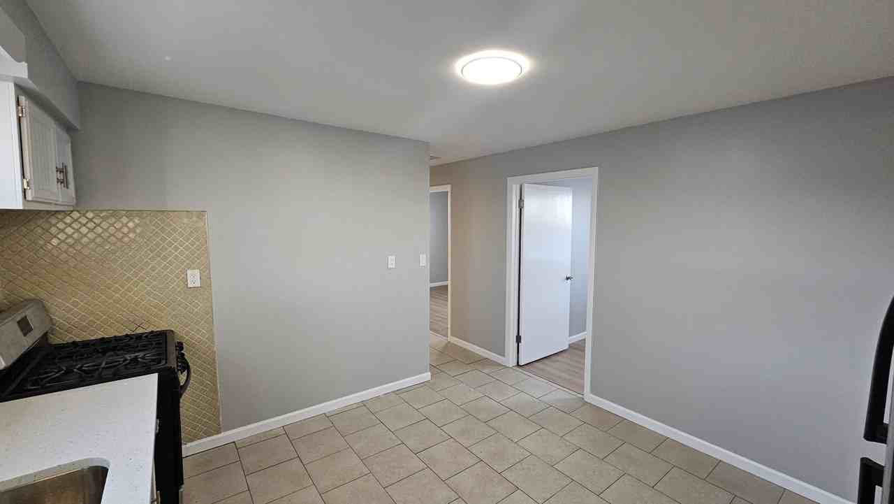 4615 S Komensky Ave #2 - Photo 3 of 12