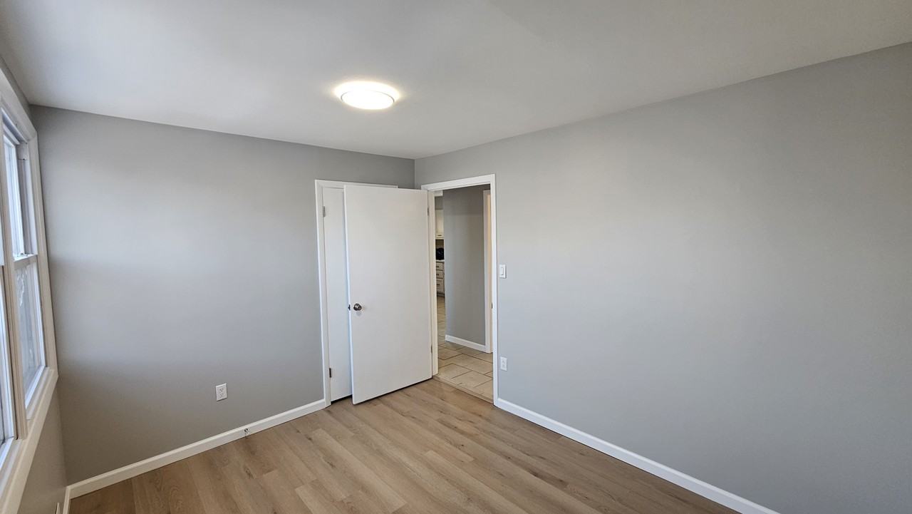 4615 S Komensky Ave #2 - Photo 4 of 12