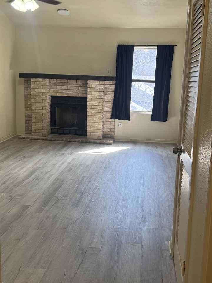 7548 Windsor Oaks #7548 - Photo 2 of 19