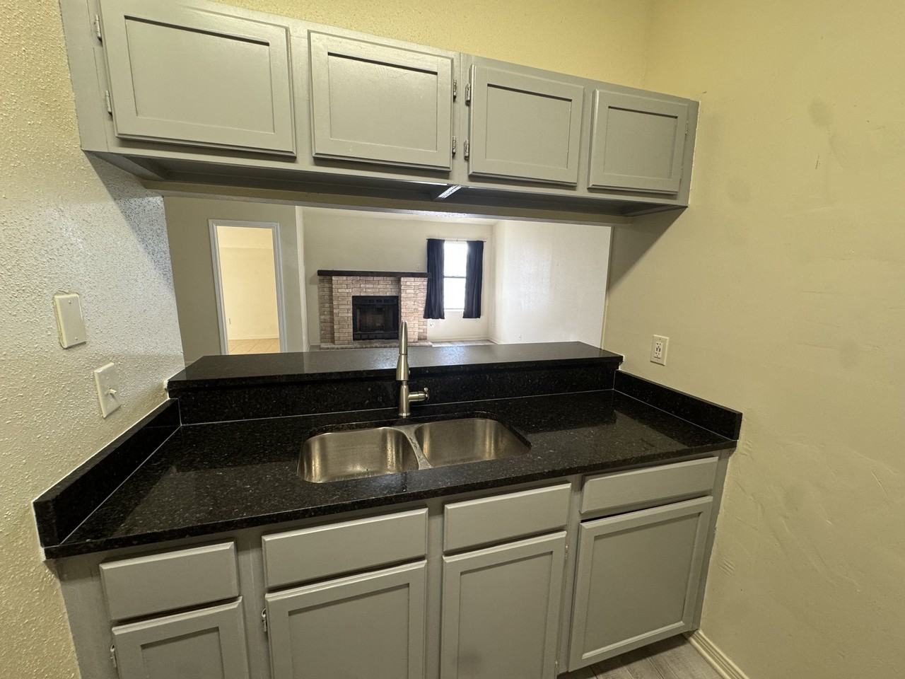 7548 Windsor Oaks #7548 - Photo 5 of 19