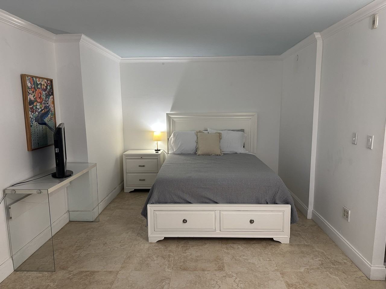 1881 Washington Ave #12E - Photo 7 of 21