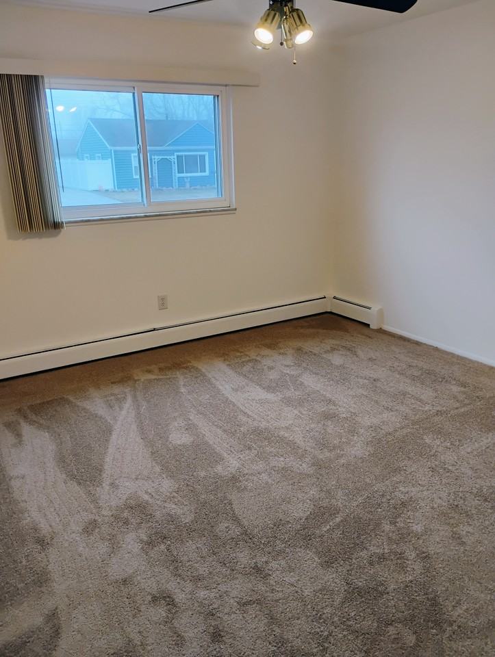 27060 Grandmont St #9 - Photo 4 of 6