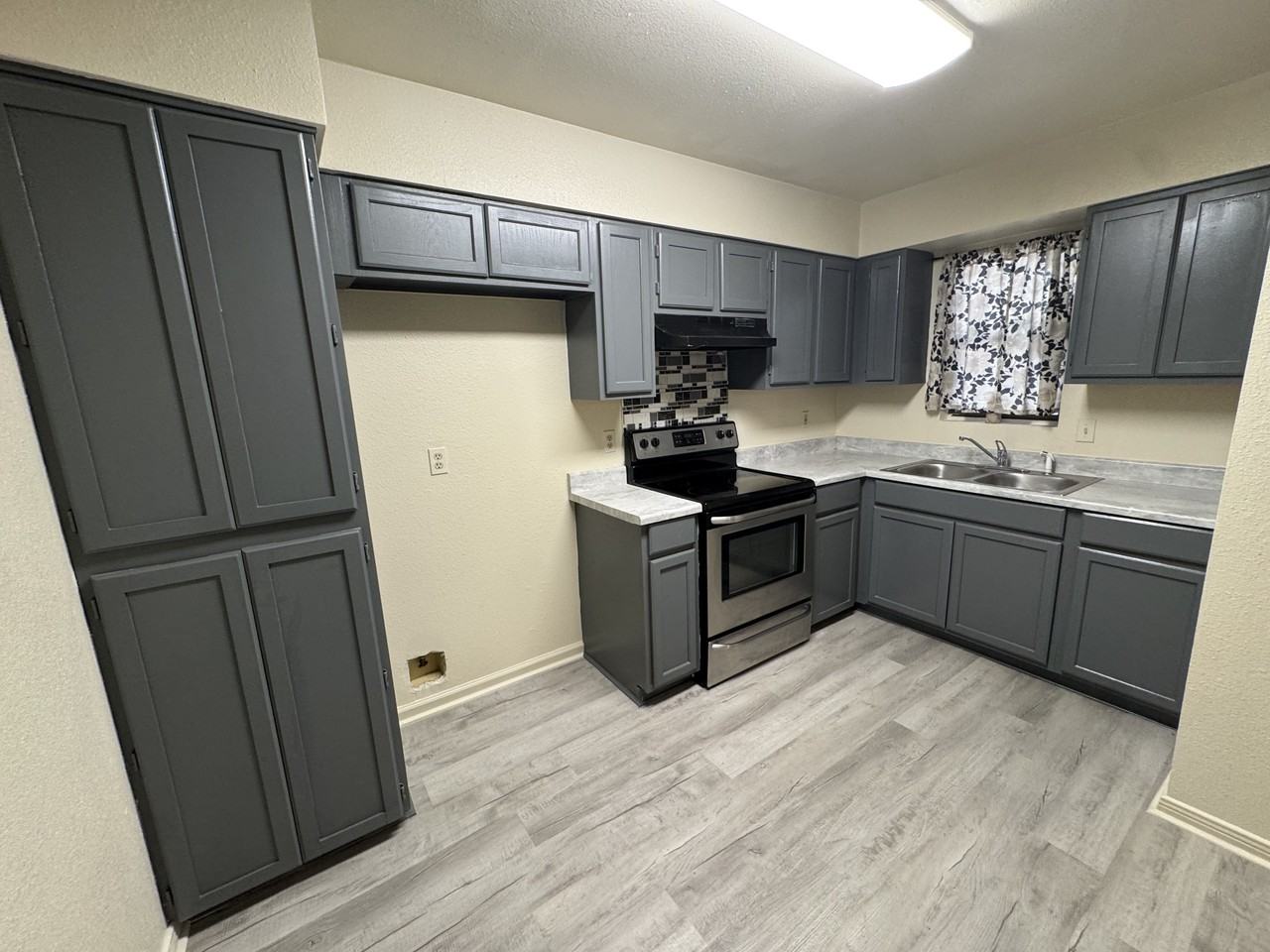 7546 Windsor Oaks #7546 - Photo 5 of 19