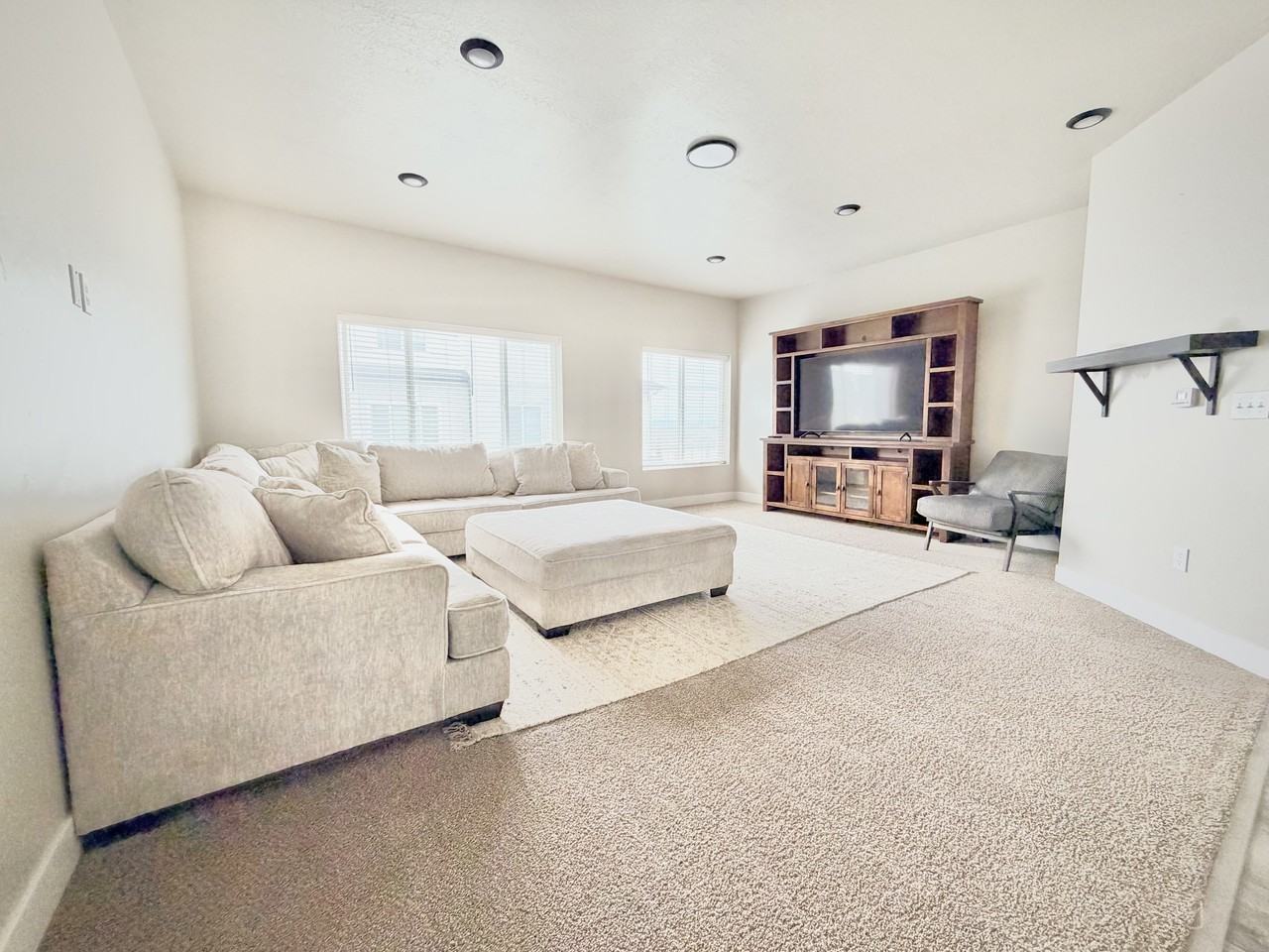 703 En - Photo 3 of 17