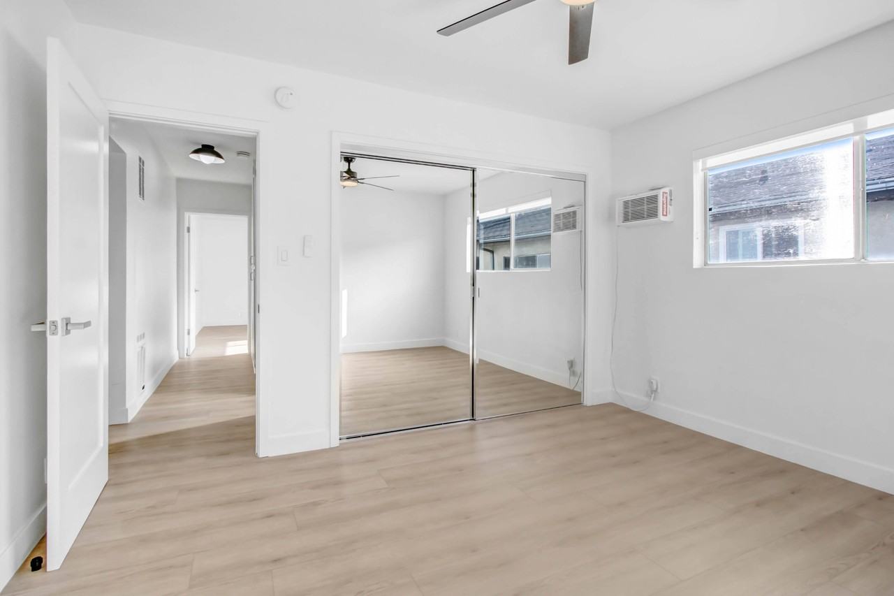 514 N Hayworth - Photo 6 of 14