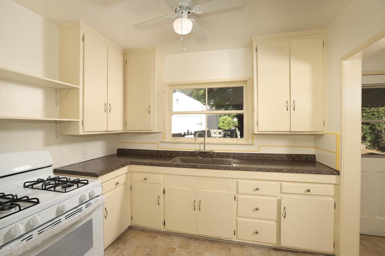 4320 Briggs Ave - Photo 5 of 13