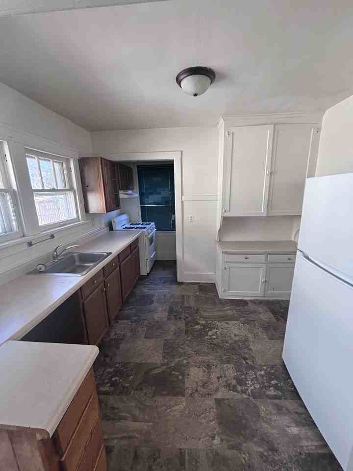 2222 N Ellis St #1 - Photo 5 of 7