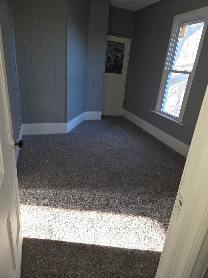 812 W Mcclure Ave #1 - Photo 3 of 12