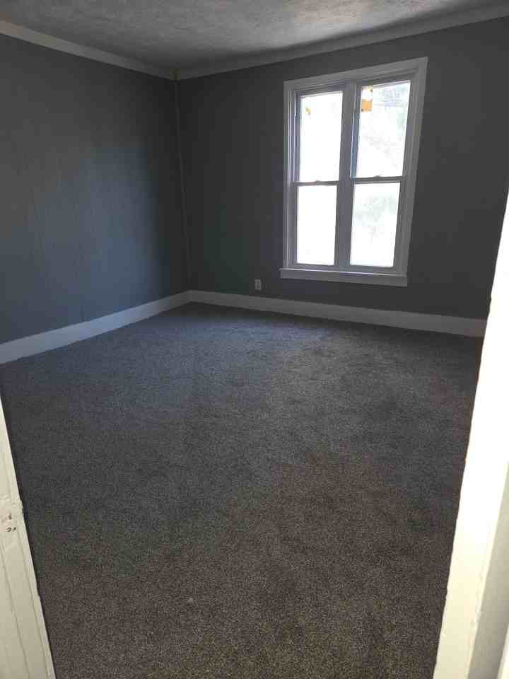 812 W Mcclure Ave #1 - Photo 4 of 12