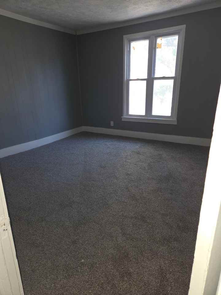 812 W Mcclure Ave #1 - Photo 5 of 12