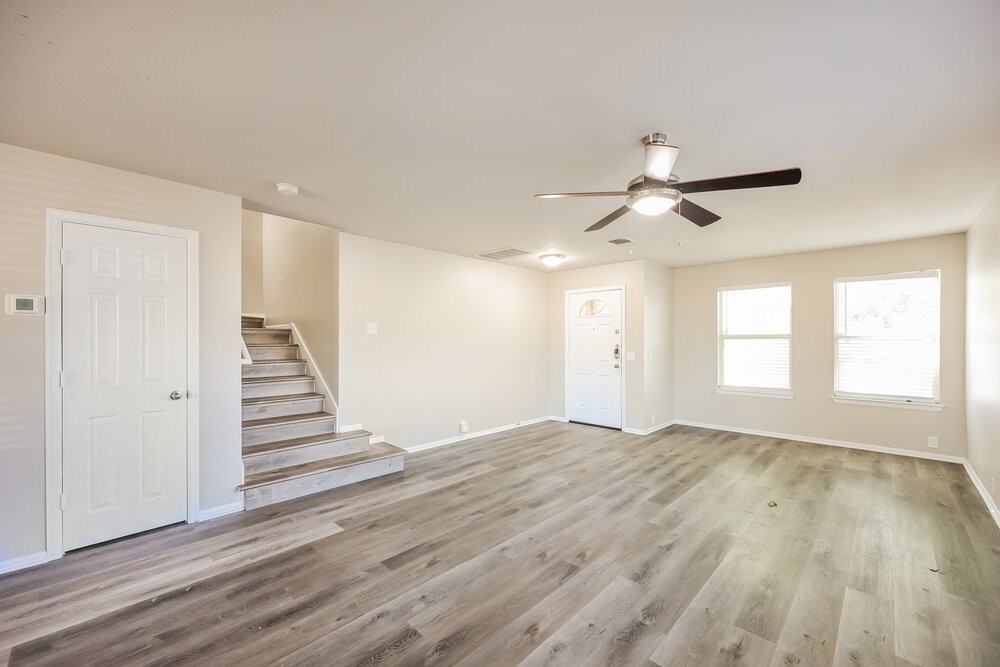 9475 Mulberry Path - Photo 5 of 17