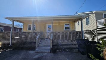 featured image of 2038 Norfolk St #1