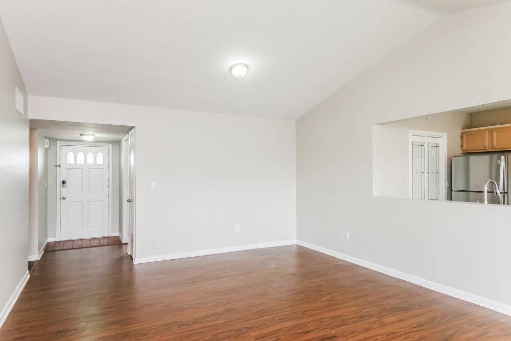 11010 Sw 123rd Ave - Photo 4 of 16