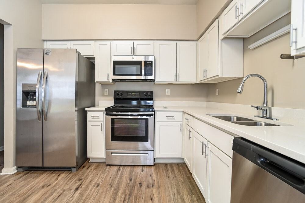 2117 David Earl Dr - Photo 5 of 16