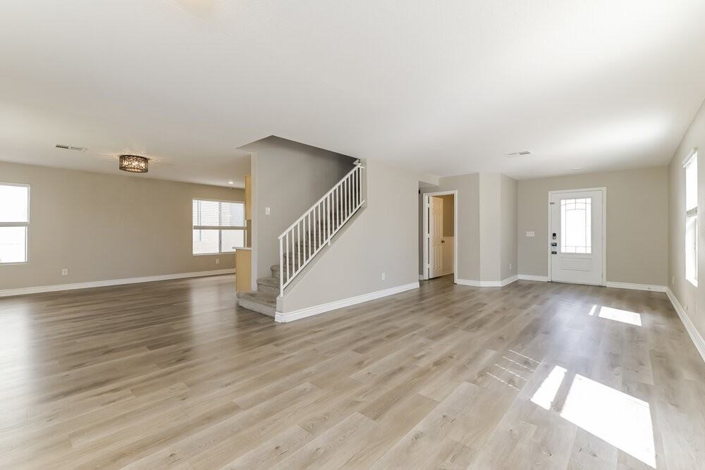 3625 Shanagolden St - Photo 5 of 17