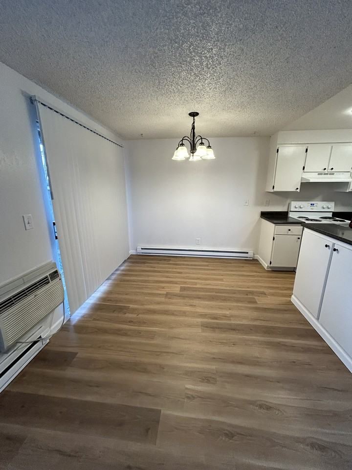 700 Crater Lake Ave #WL34 - Photo 3 of 13