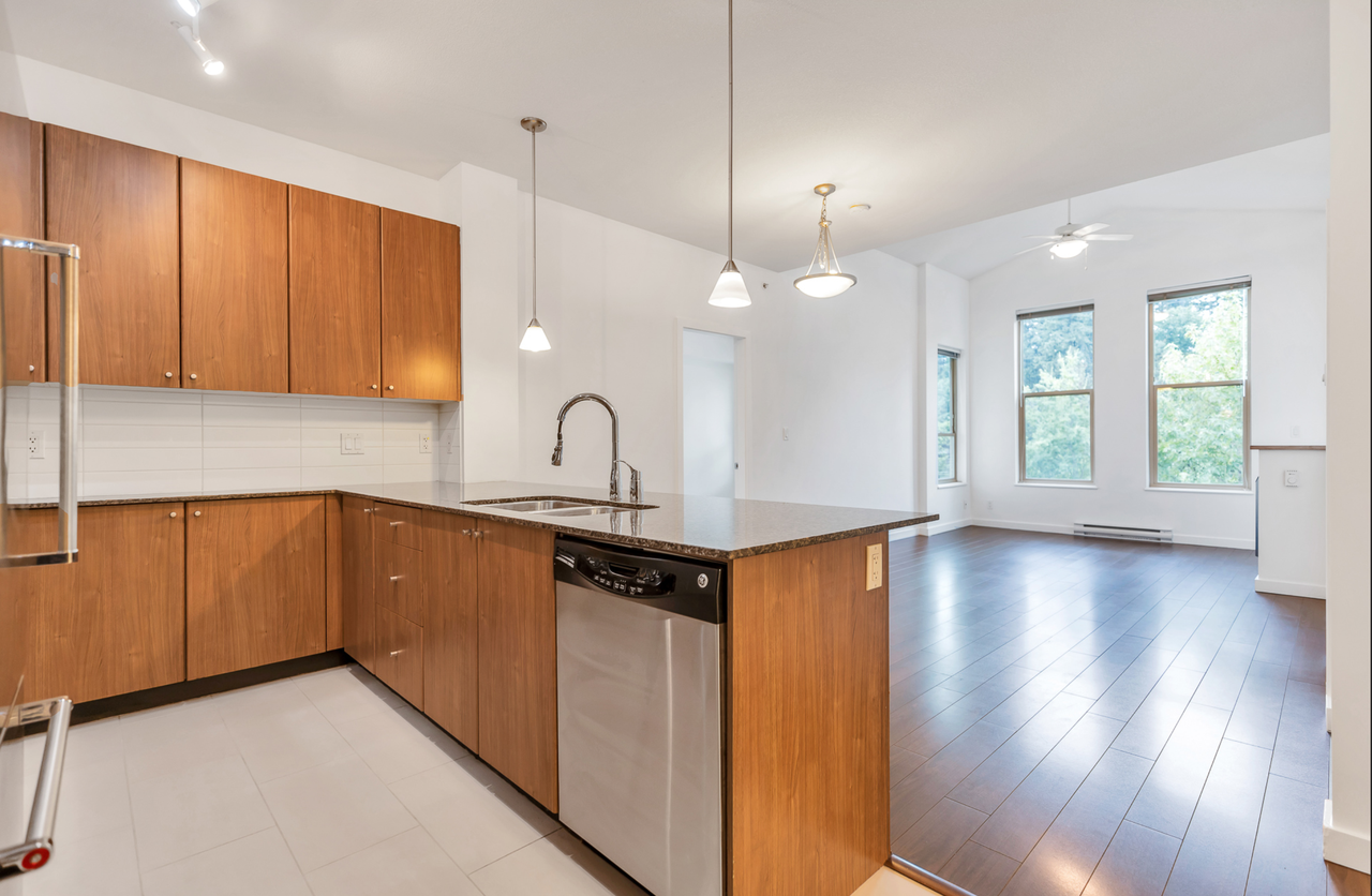 265 Ross Dr #201 - Photo 3 of 10