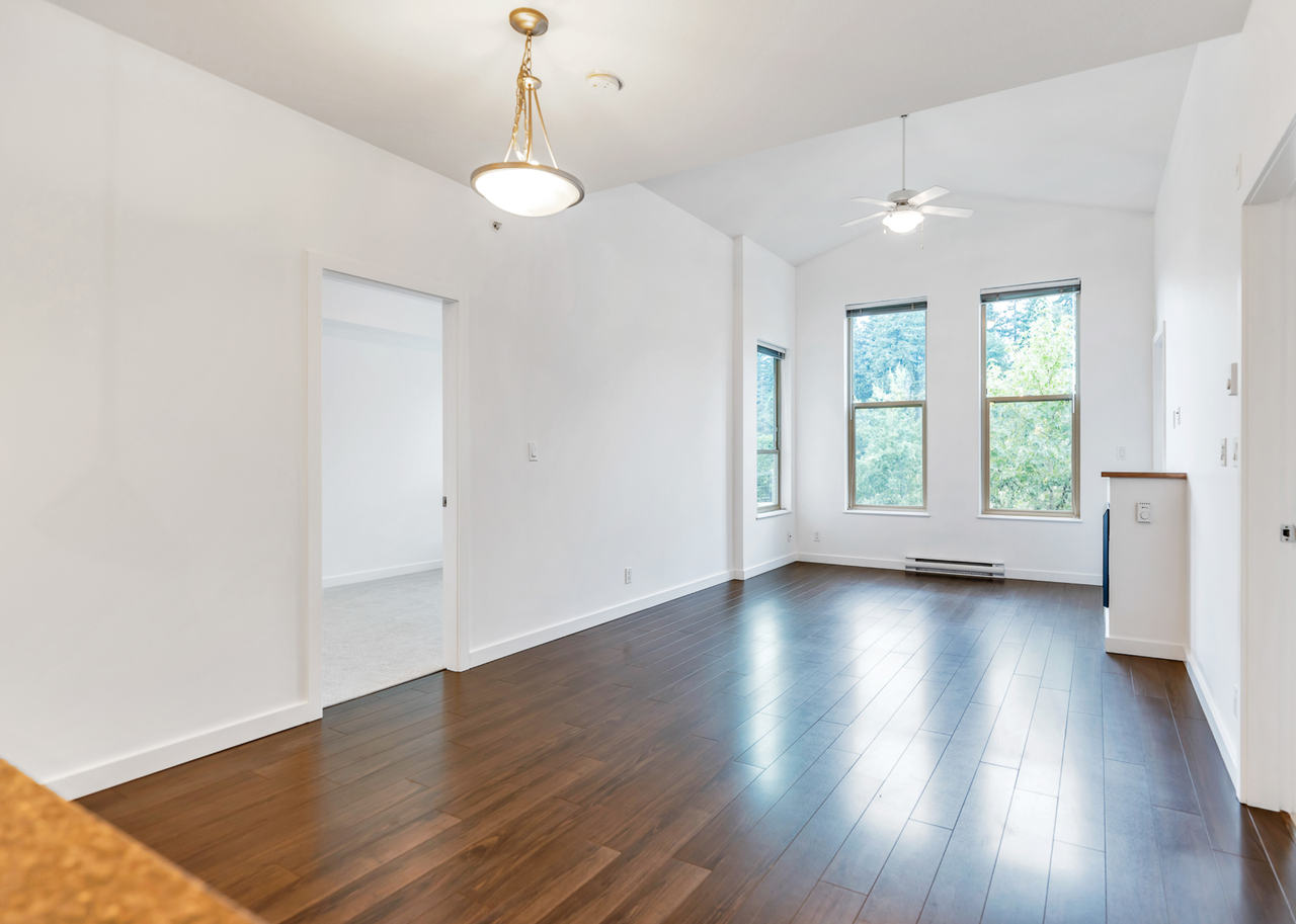 265 Ross Dr #201 - Photo 4 of 10