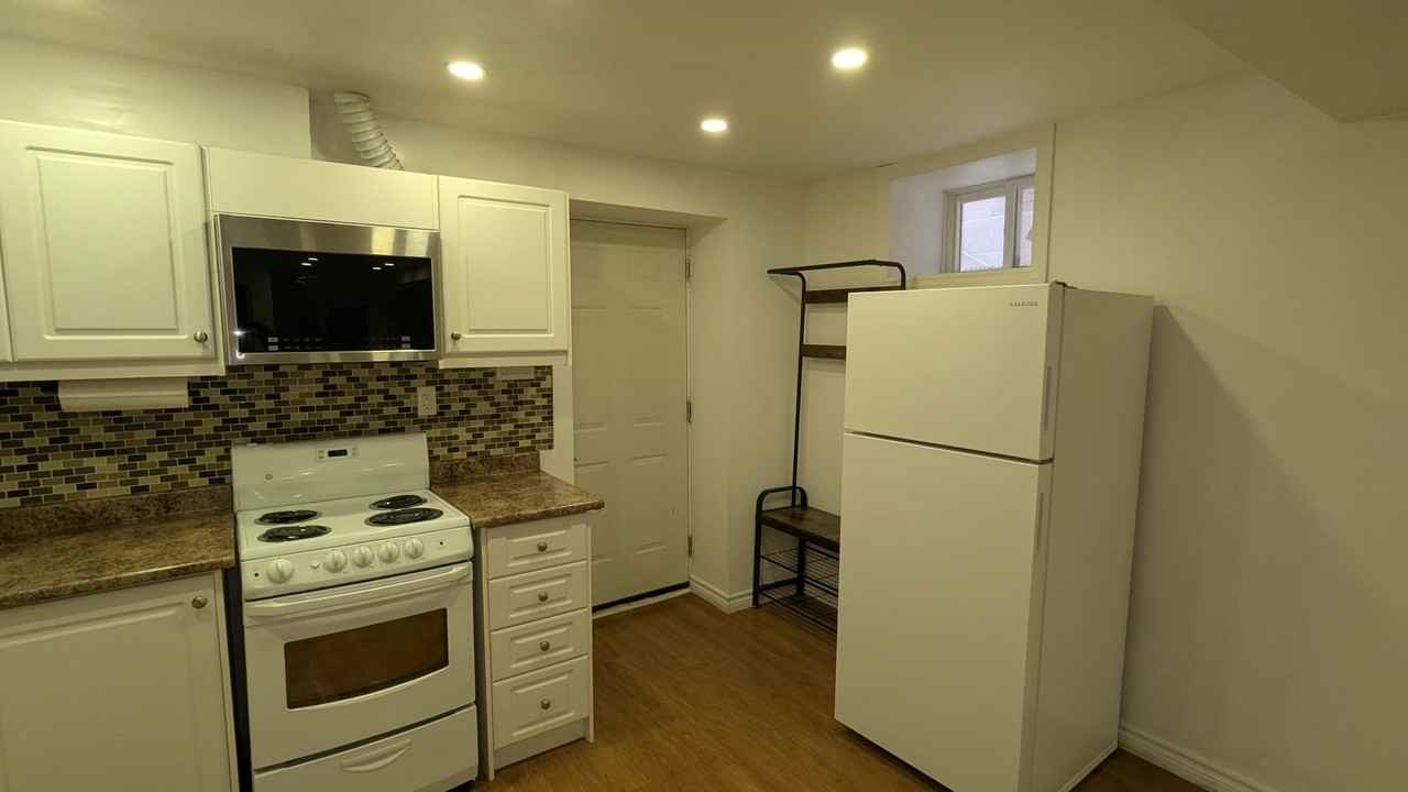 564 Jane Street - Photo 3 of 8