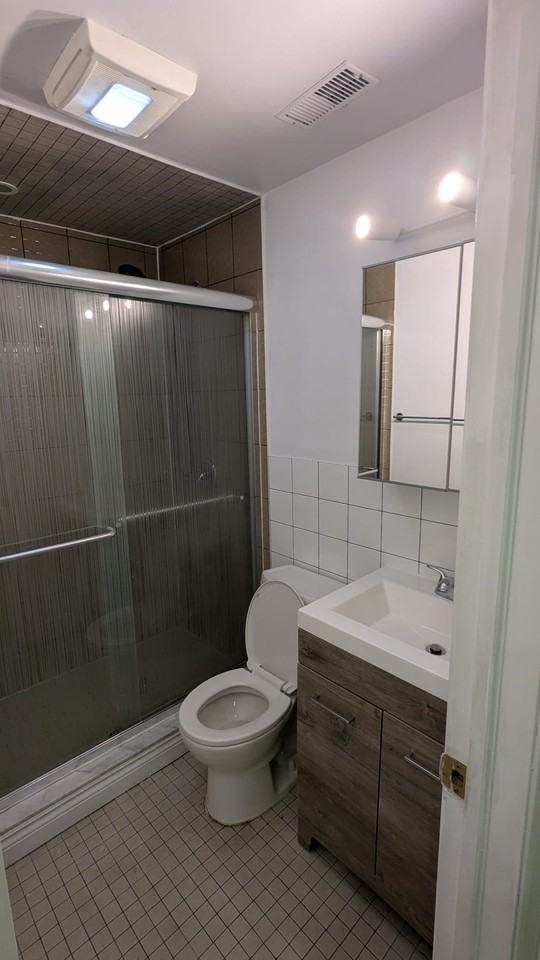 564 Jane Street - Photo 7 of 8