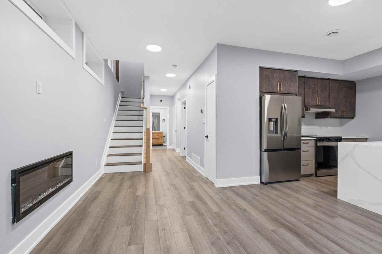 884 Byron Avenue #B - Photo 4 of 16