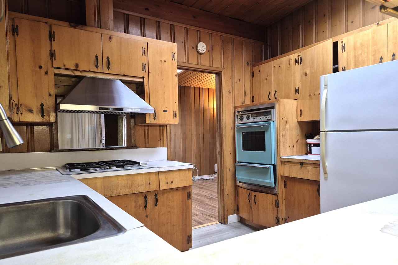 13790 101A Avenue - Photo 2 of 21