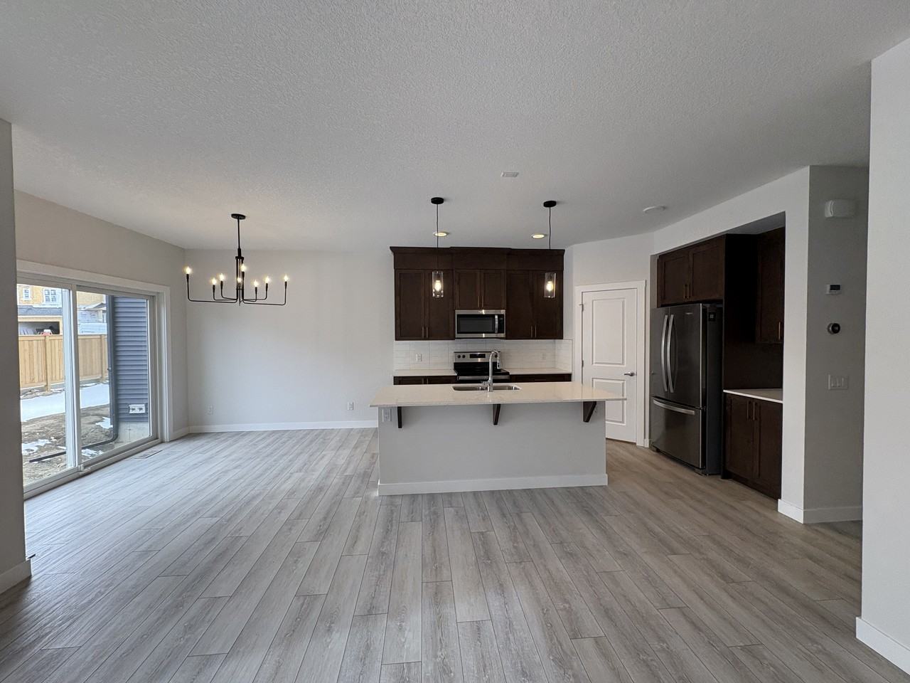 147 Mitchell Way Northwest - Photo 3 of 12