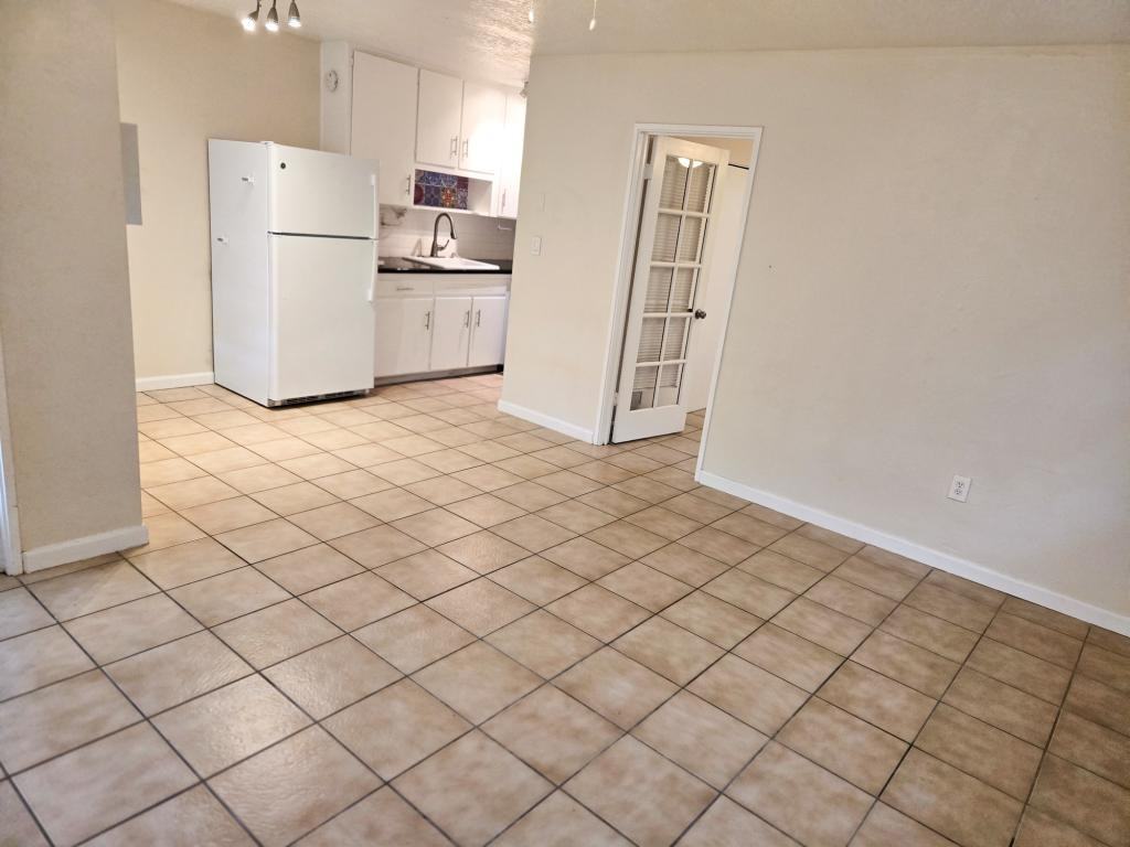 2619 Marble Ave - Photo 5 of 20