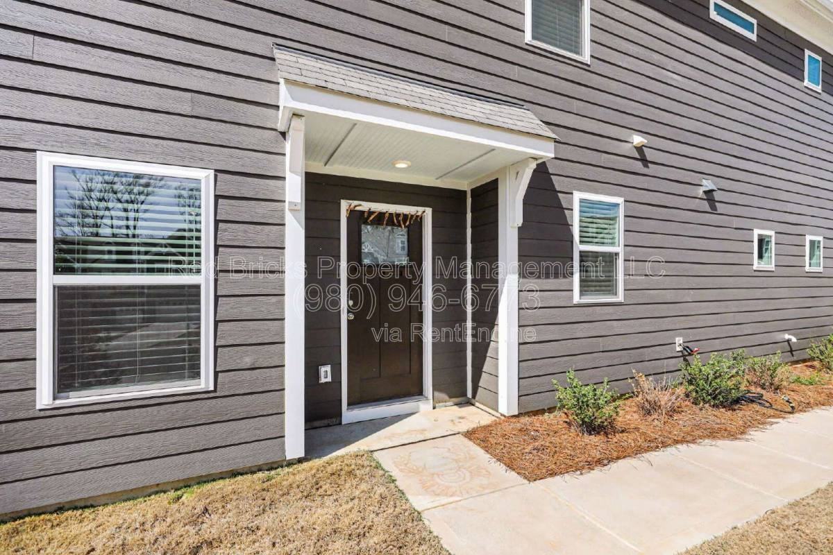 5052 Falstone Dr - Photo 3 of 10