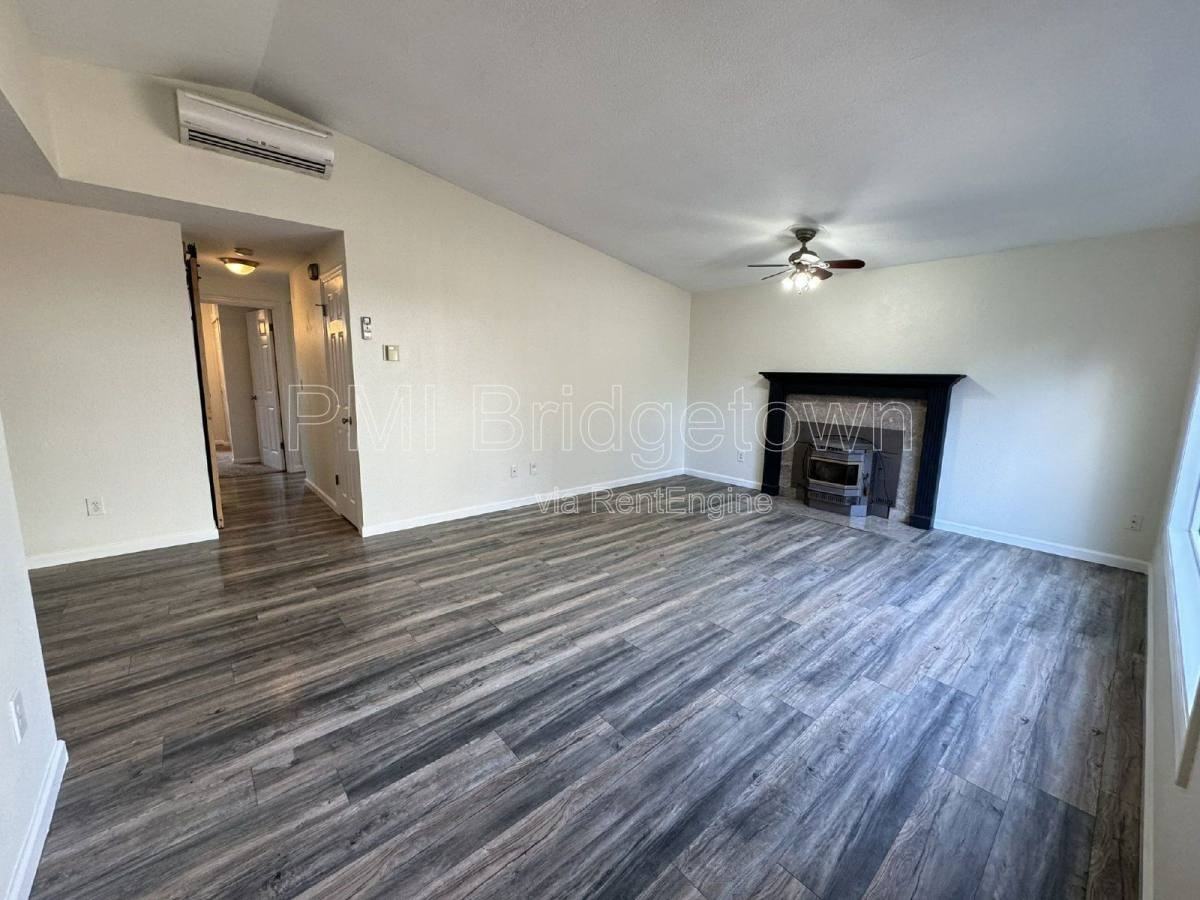 7315 Sw 53rd Ave - Photo 2 of 10
