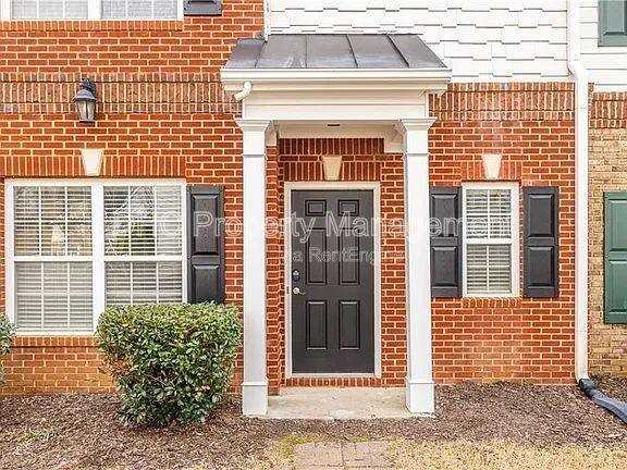 1476 Ashley Way - Photo 2 of 10