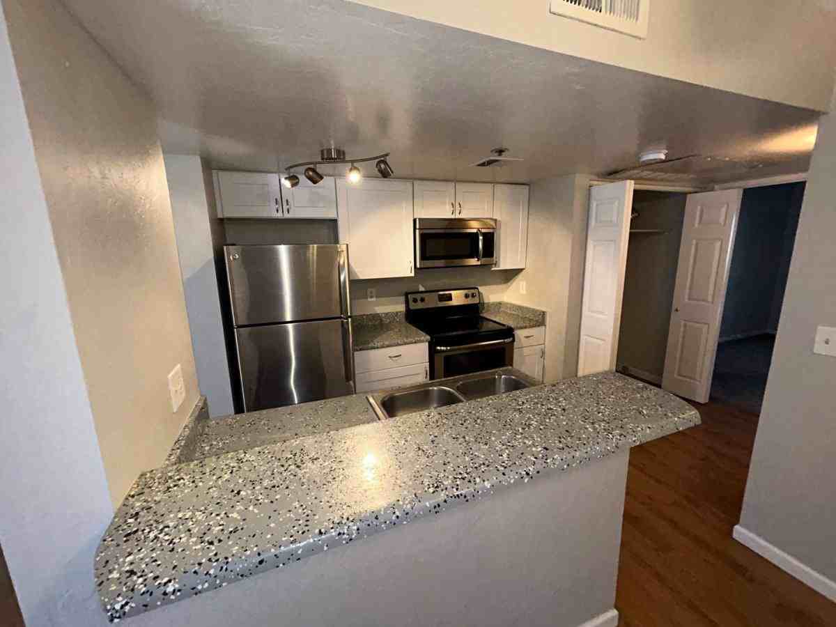 12123 W Bell Rd #338 - Photo 3 of 10