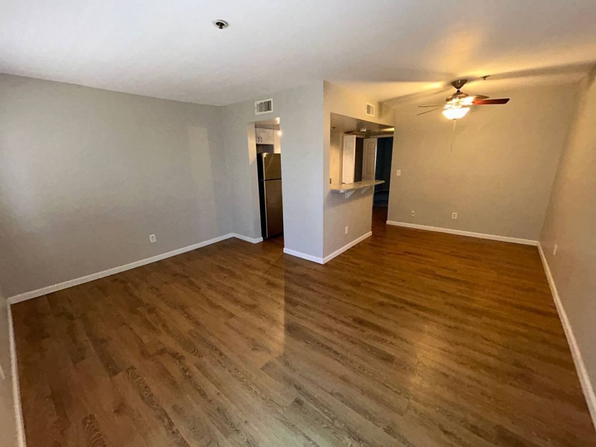 12123 W Bell Rd #338 - Photo 5 of 10