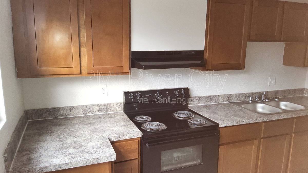 2309 Lane Ave S - Photo 3 of 10