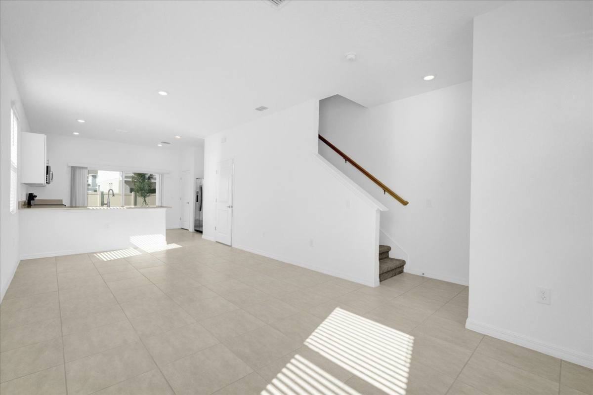 3371 Composition St - Photo 7 of 10