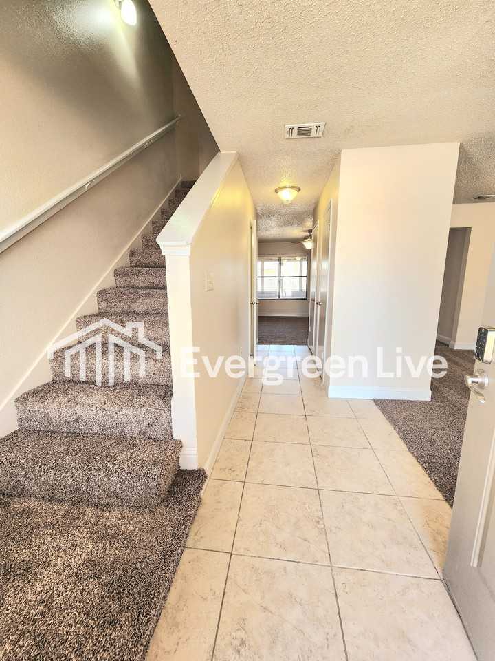 2163 Santa Clara Ct - Photo 2 of 19