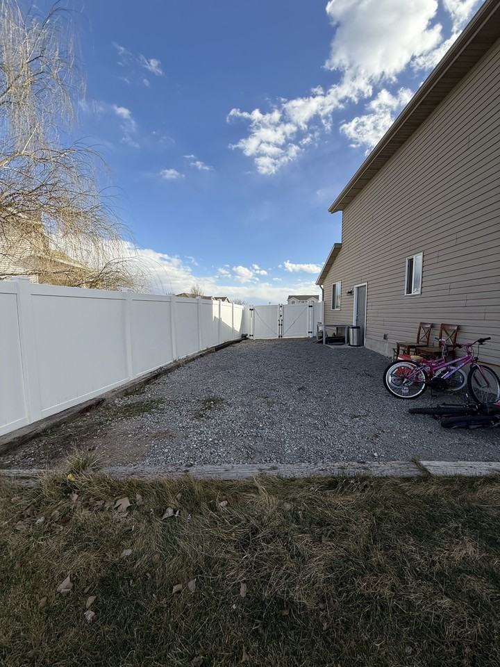 244 Se - Photo 2 of 19