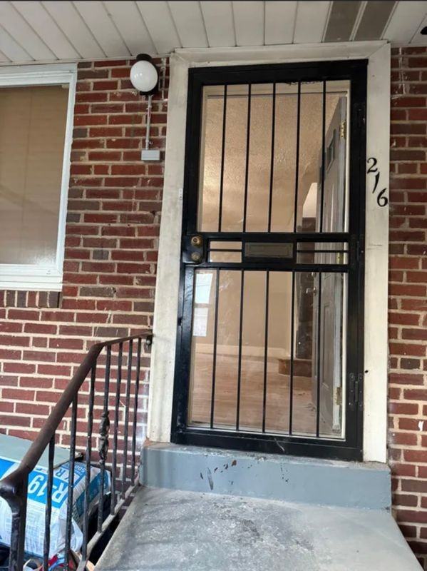 216 E 24th St - Photo 4 of 13