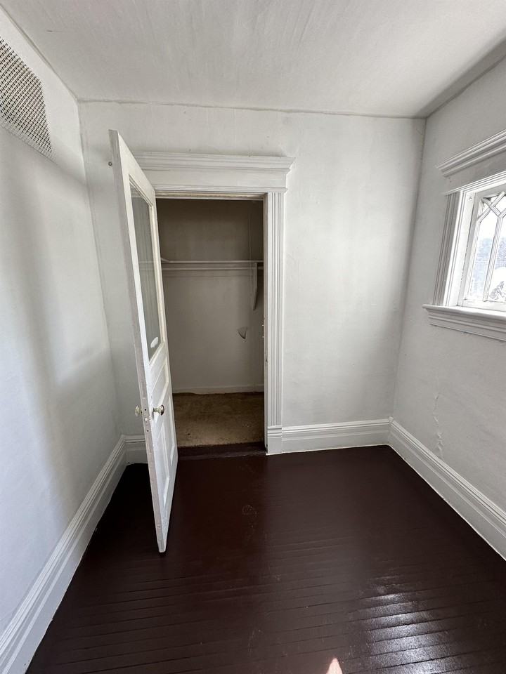 86 Congress St - Photo 5 of 10