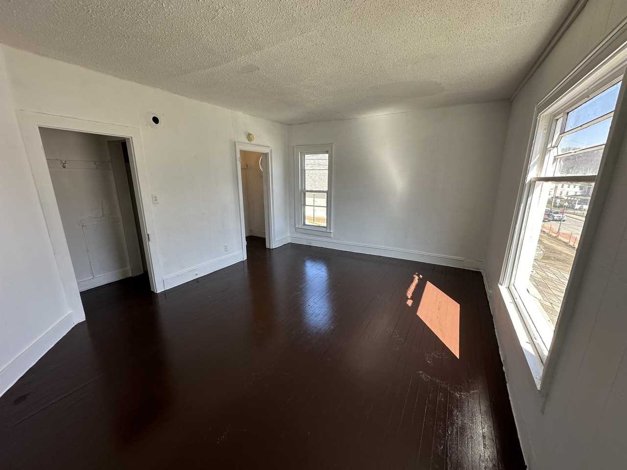 86 Congress St - Photo 2 of 10