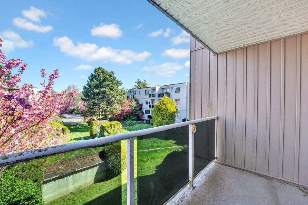 Fraser Place Apartments - Photo 2 of 11