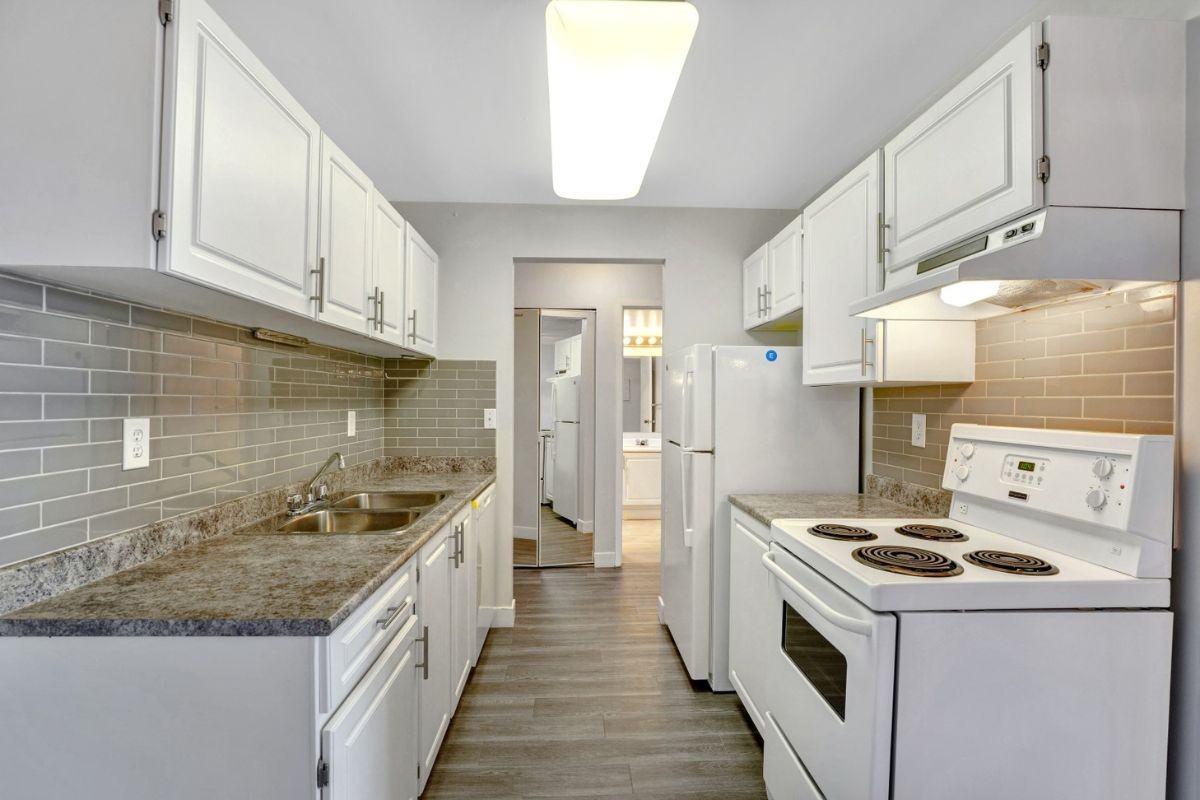 Fraser Place Apartments - Photo 3 of 11